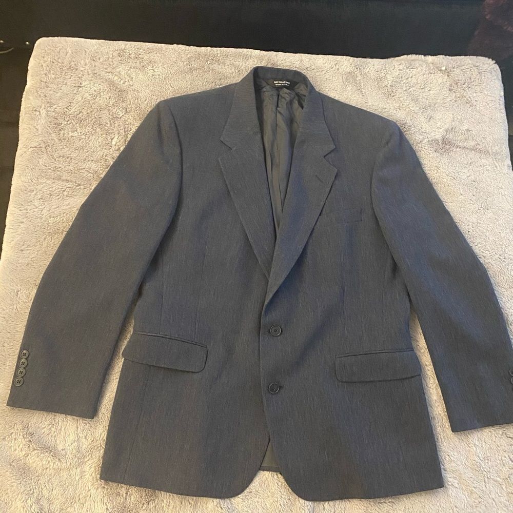 Pierre Cardin man’s suit blazer, 46R
